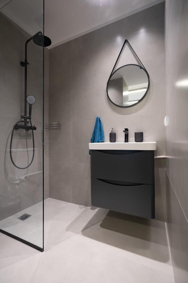 Monastiraki Metro St 2 Bedrooms 6 Pers By Mps アテネ エクステリア 写真